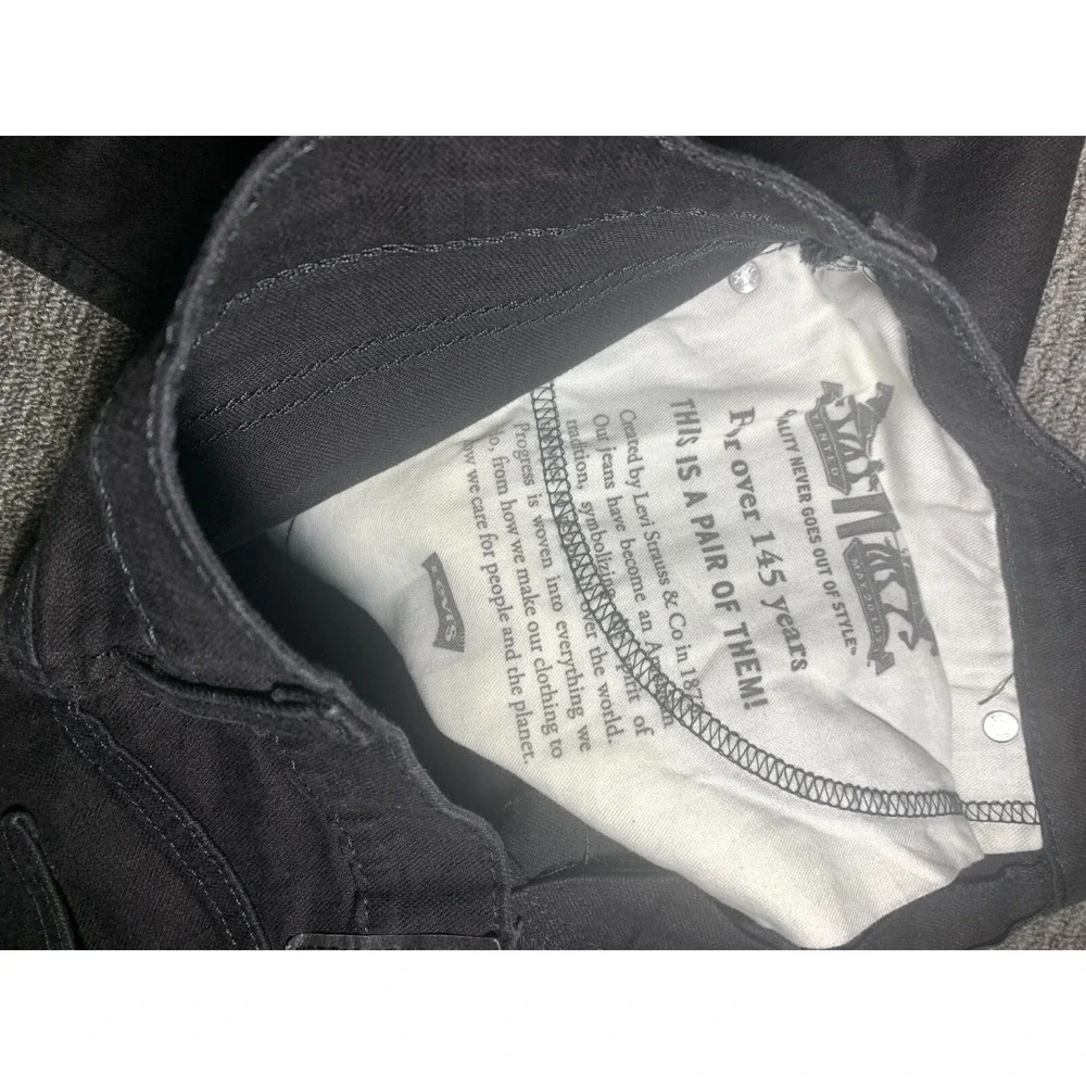 Levis this pair